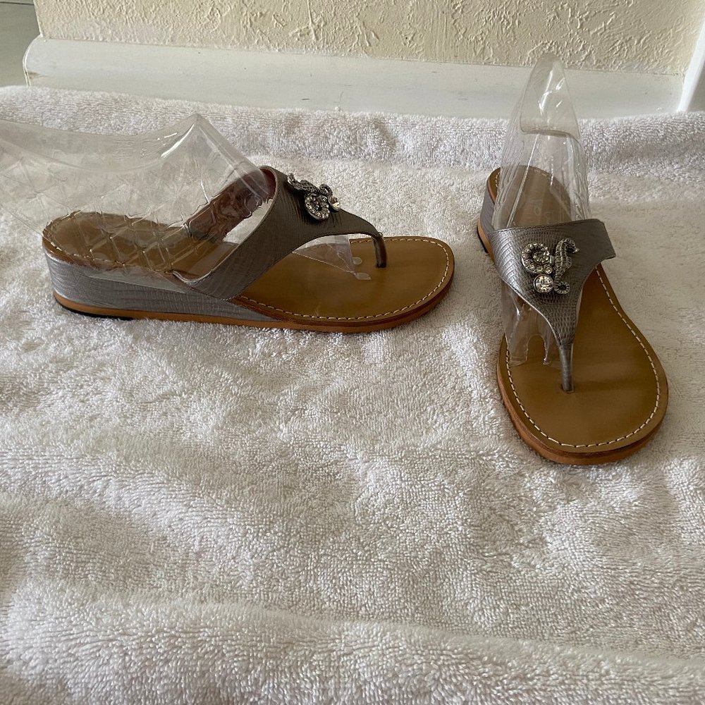 JUNO Leather Embellished Seahorse Wedge Mimi 9